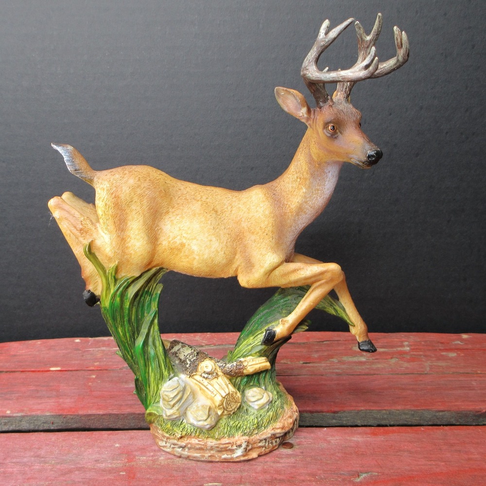 Vintage Wildlife Deer Buck Stag Figurine Statue Hunter Lodge Cabin Decor